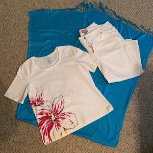 Chico’s bundle like new top and capris